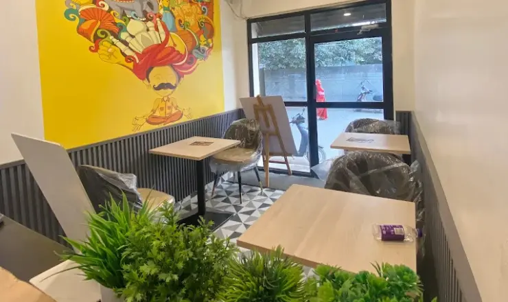 Restaurants & Cafes