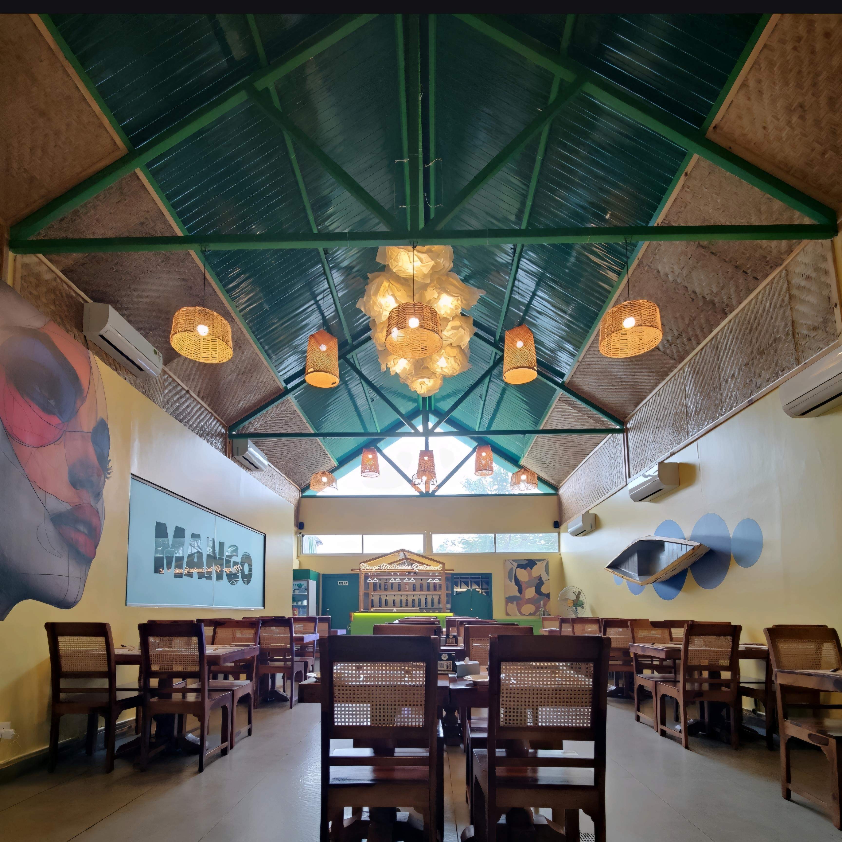 Restaurants & Cafes