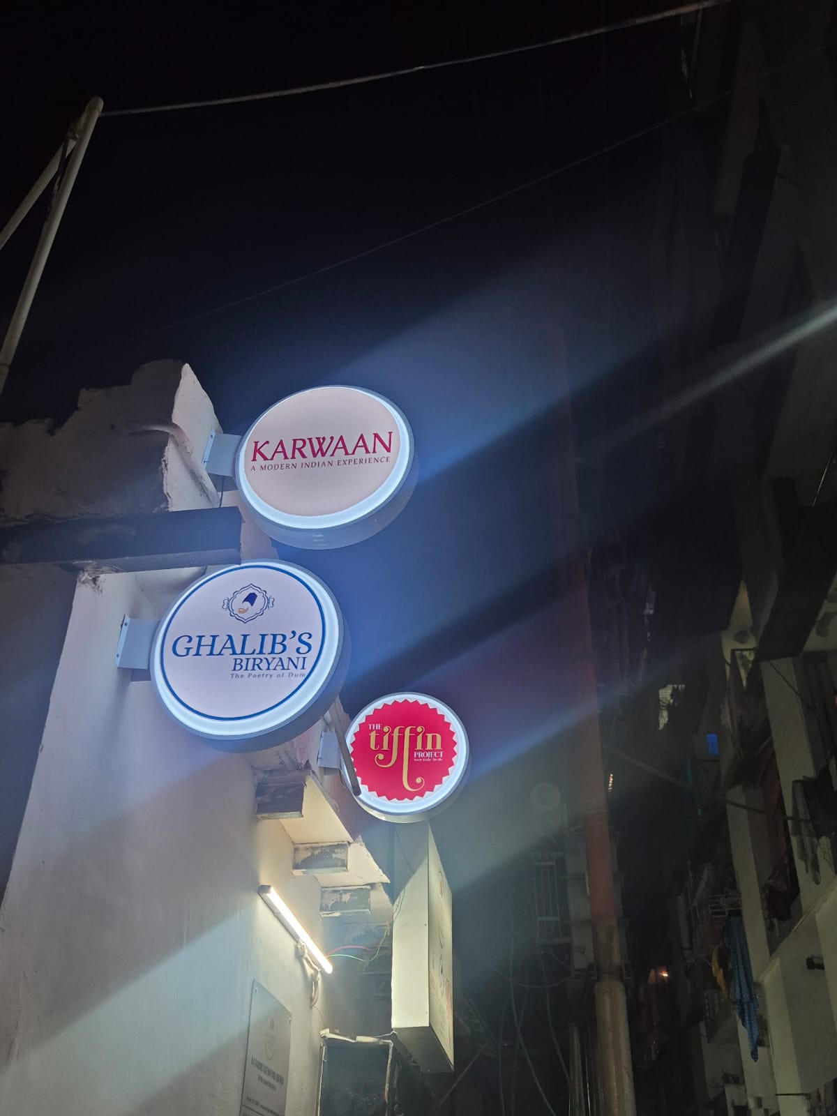 Restaurants & Cafes