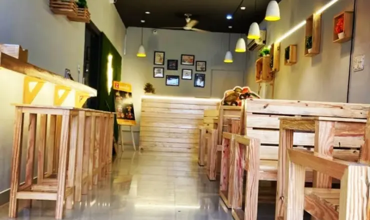 Restaurants & Cafes