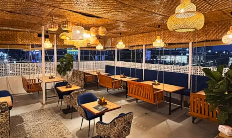 Restaurants & Cafes