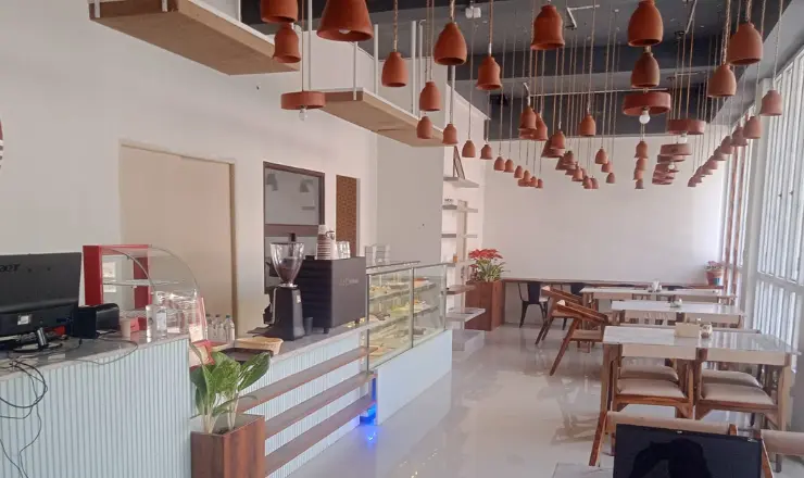 Restaurants & Cafes