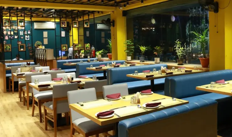 Restaurants & Cafes