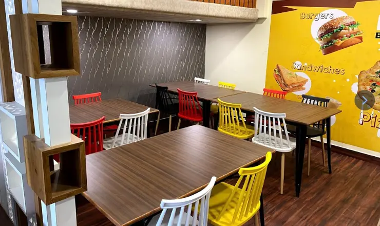 Restaurants & Cafes