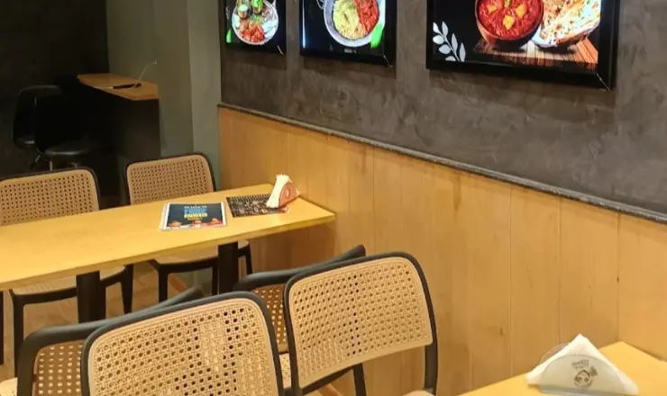 Restaurants & Cafes